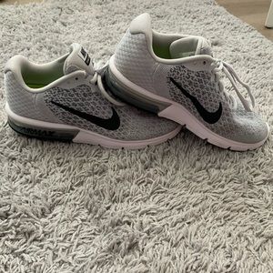 Nike Air Max Sequent 2 gym shoes🤍🤍🤍